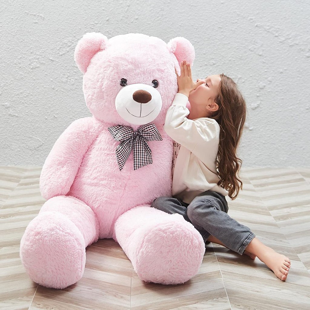 Are 10-Foot Teddy Bears Therapeutic In Nature? Know Here!